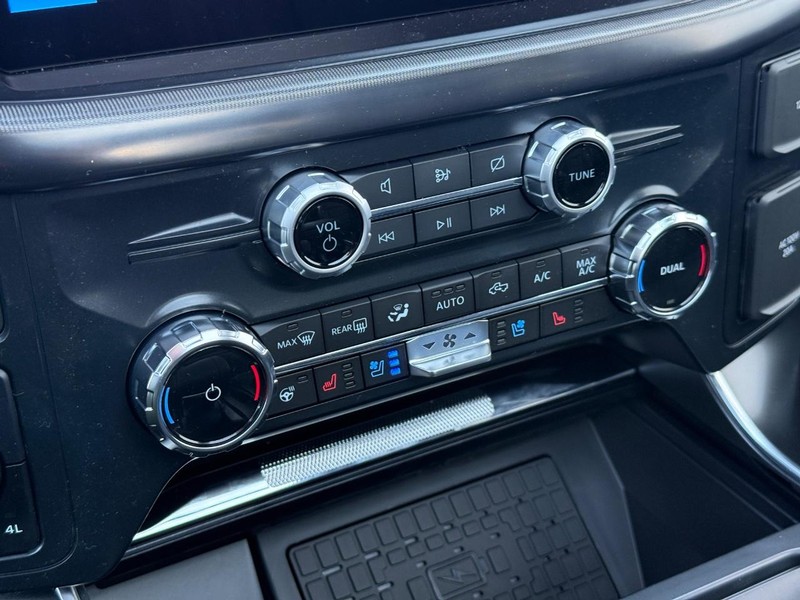 Ford F-150 Vehicle Full-screen Gallery Image 18