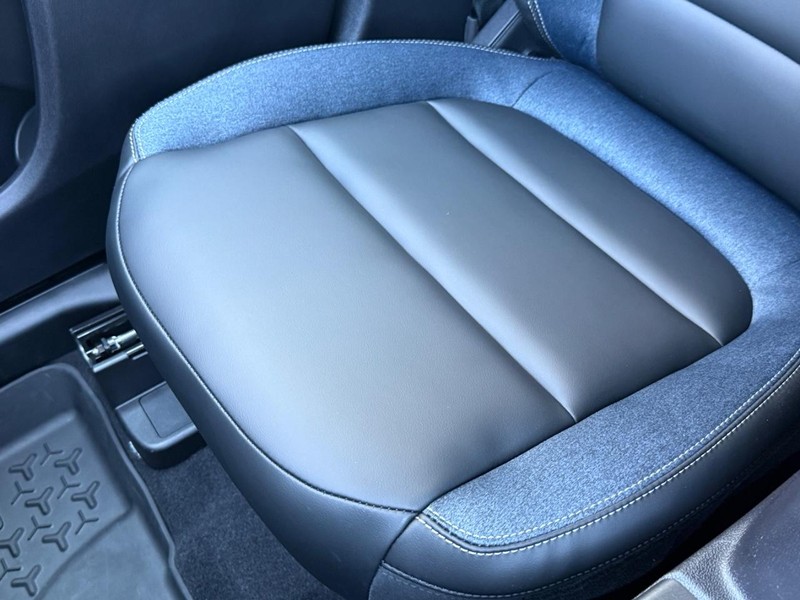 Ford Bronco Sport Vehicle Full-screen Gallery Image 20