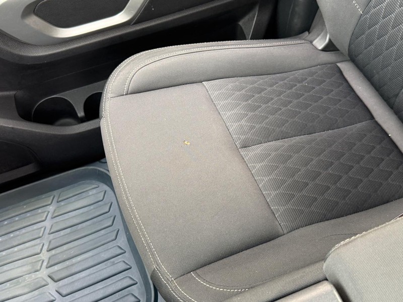 Nissan Titan XD Vehicle Full-screen Gallery Image 21