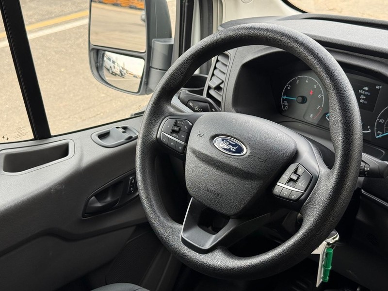 Ford Transit Cargo Van Vehicle Full-screen Gallery Image 18