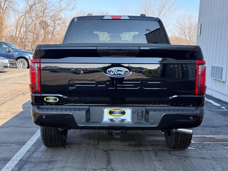 Ford F-150 Vehicle Full-screen Gallery Image 4