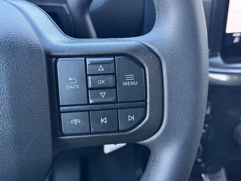 Ford F-150 Vehicle Full-screen Gallery Image 15