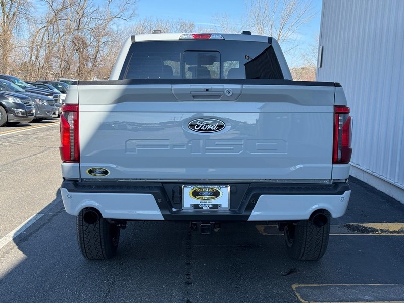 Ford F-150 Vehicle Full-screen Gallery Image 4