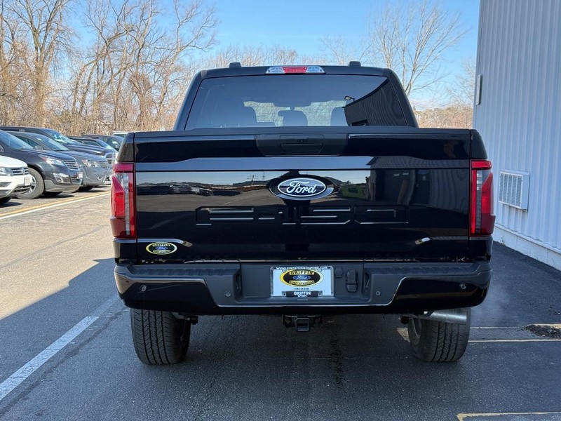 Ford F-150 Vehicle Full-screen Gallery Image 4