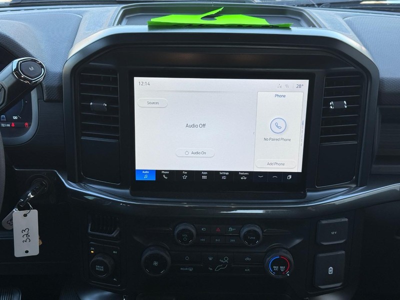 Ford F-150 Vehicle Full-screen Gallery Image 11