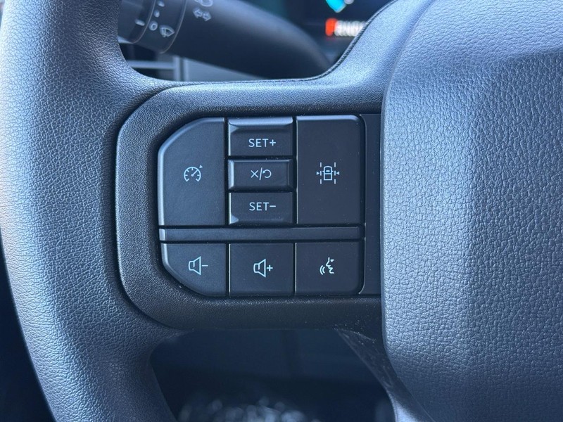 Ford F-150 Vehicle Full-screen Gallery Image 15