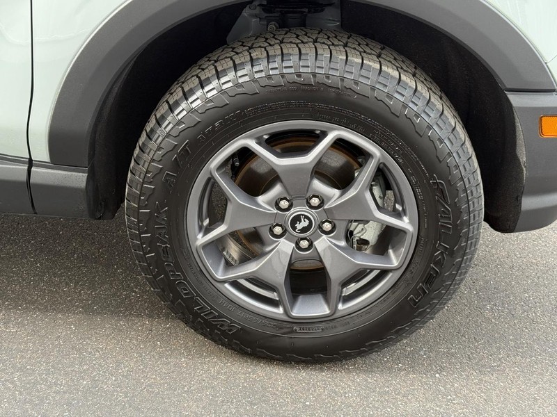 Ford Bronco Sport Vehicle Full-screen Gallery Image 7