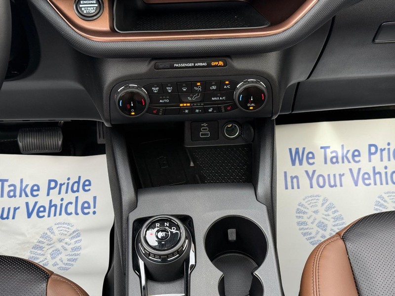 Ford Bronco Sport Vehicle Full-screen Gallery Image 12