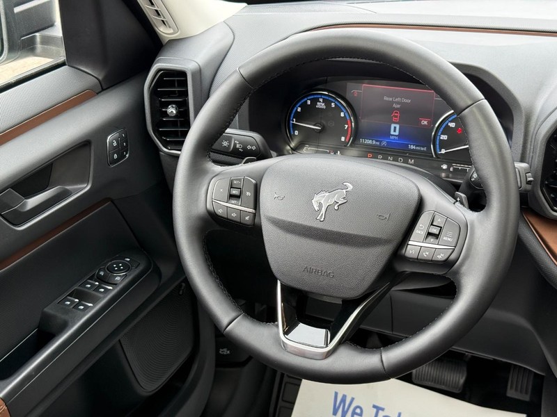 Ford Bronco Sport Vehicle Full-screen Gallery Image 13