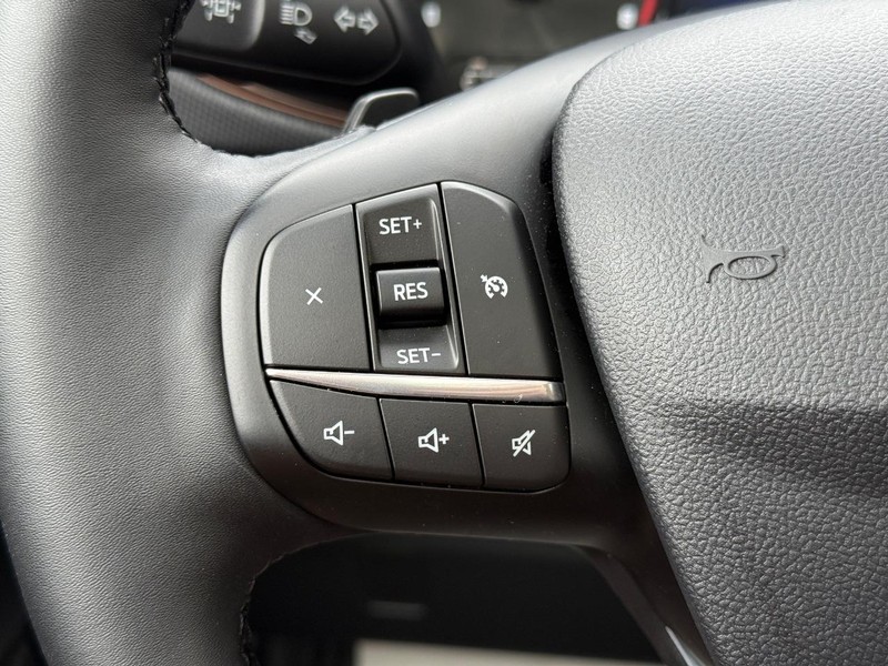 Ford Bronco Sport Vehicle Full-screen Gallery Image 15