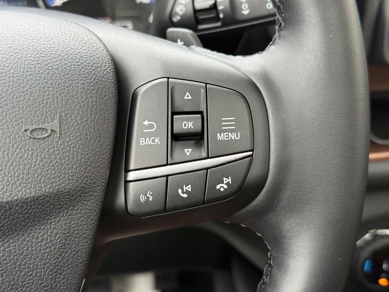 Ford Bronco Sport Vehicle Full-screen Gallery Image 16