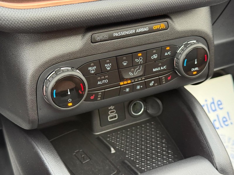 Ford Bronco Sport Vehicle Full-screen Gallery Image 19