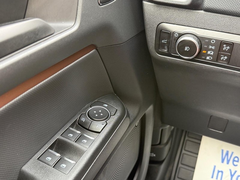 Ford Bronco Sport Vehicle Full-screen Gallery Image 20