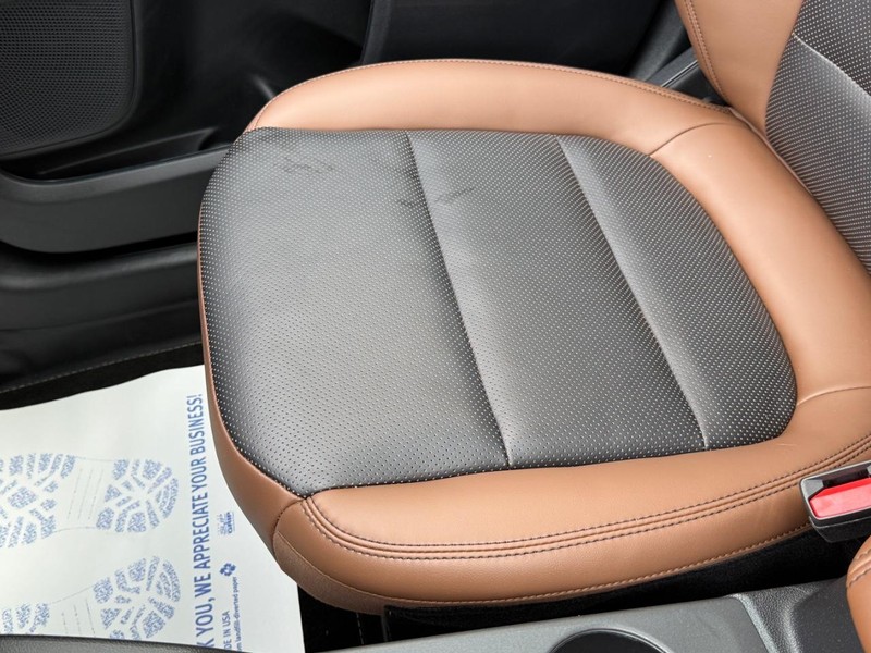 Ford Bronco Sport Vehicle Full-screen Gallery Image 21