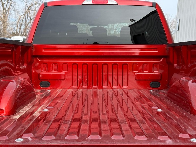 Ford F-150 Vehicle Full-screen Gallery Image 6