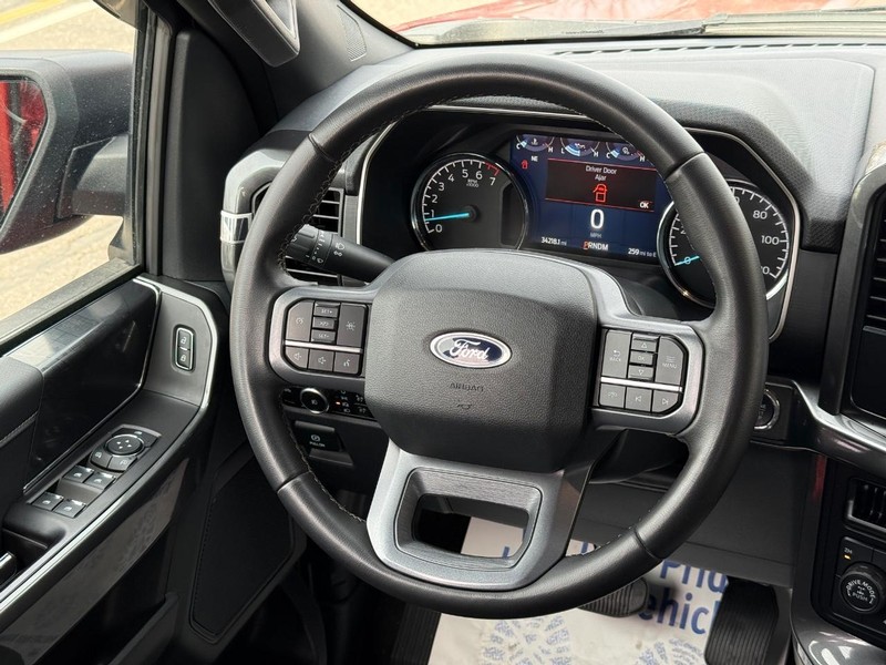 Ford F-150 Vehicle Full-screen Gallery Image 14
