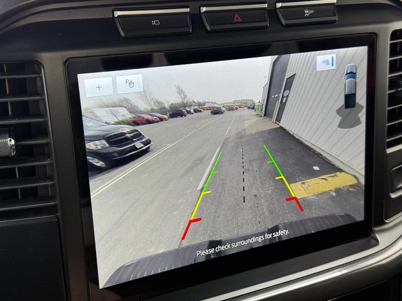 Ford F-150 Vehicle Full-screen Gallery Image 18