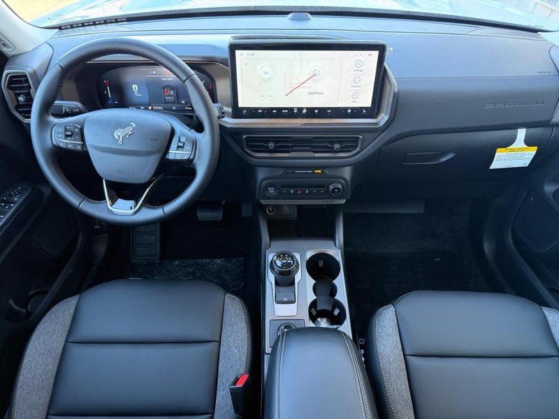 Ford Bronco Sport Vehicle Full-screen Gallery Image 9