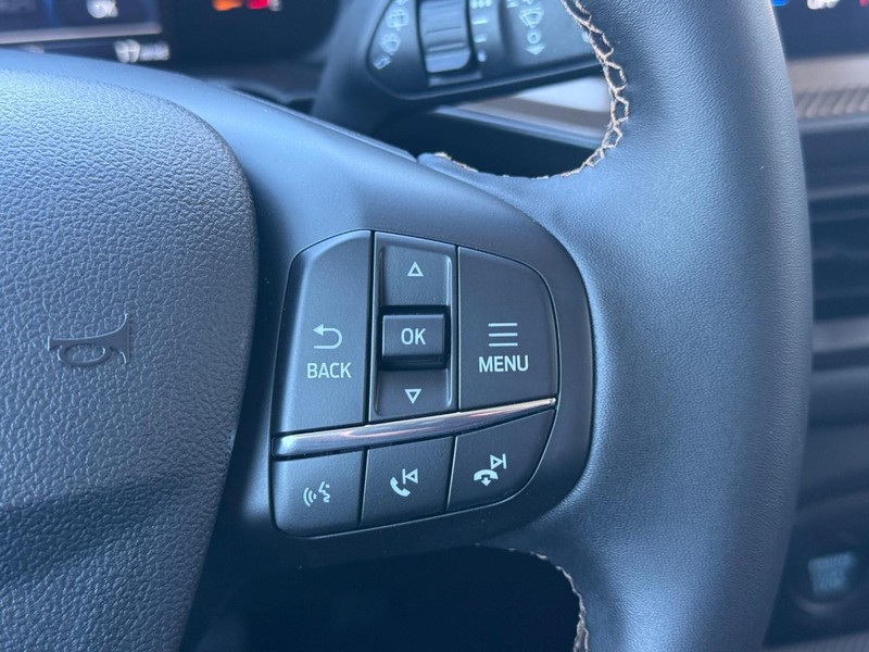 Ford Bronco Sport Vehicle Full-screen Gallery Image 15