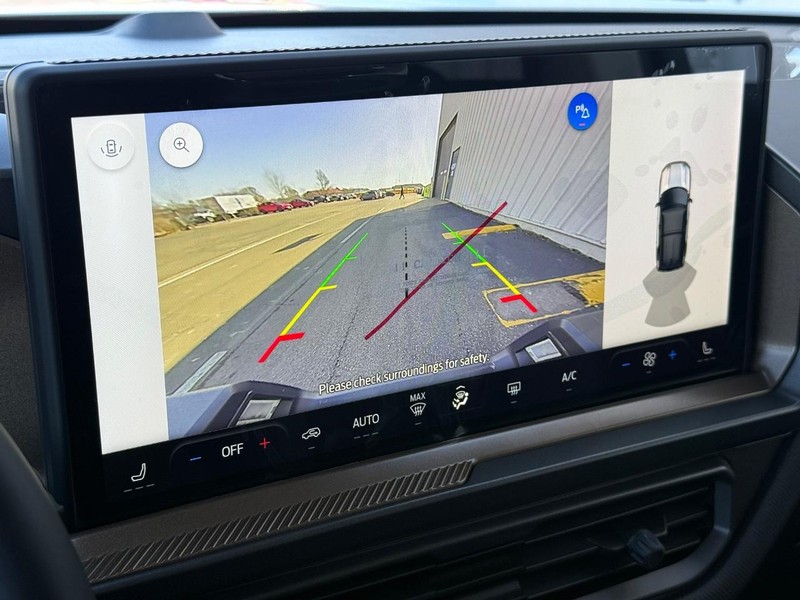 Ford Bronco Sport Vehicle Full-screen Gallery Image 17