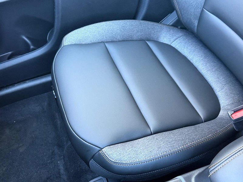 Ford Bronco Sport Vehicle Full-screen Gallery Image 20