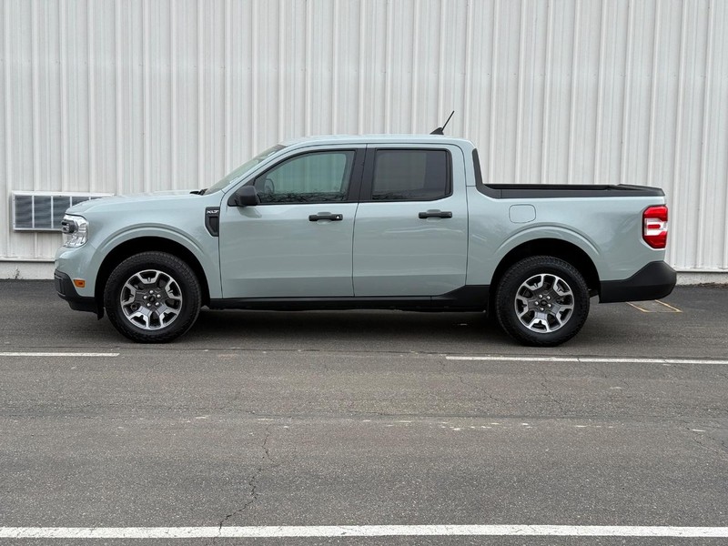 Ford Maverick Vehicle Full-screen Gallery Image 2