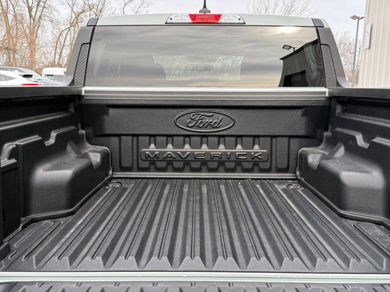 Ford Maverick Vehicle Full-screen Gallery Image 5