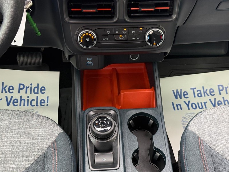 Ford Maverick Vehicle Full-screen Gallery Image 12