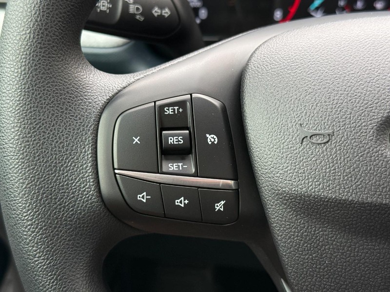 Ford Maverick Vehicle Full-screen Gallery Image 15