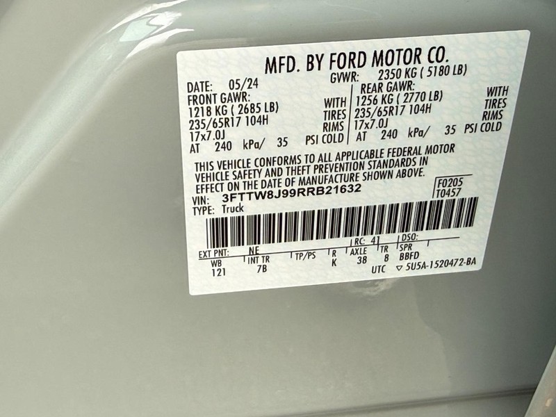 Ford Maverick Vehicle Full-screen Gallery Image 22