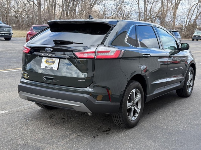 Ford Edge Vehicle Full-screen Gallery Image 5