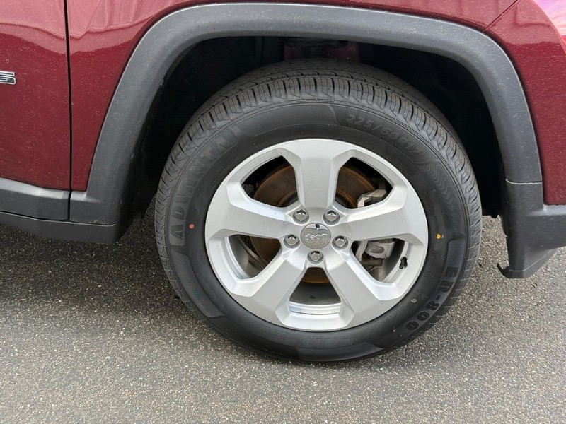 Jeep Compass Vehicle Full-screen Gallery Image 7