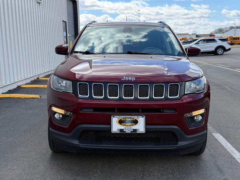 Jeep Compass Vehicle Full-screen Gallery Image 8