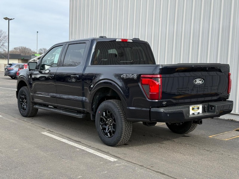 Ford F-150 Vehicle Full-screen Gallery Image 3