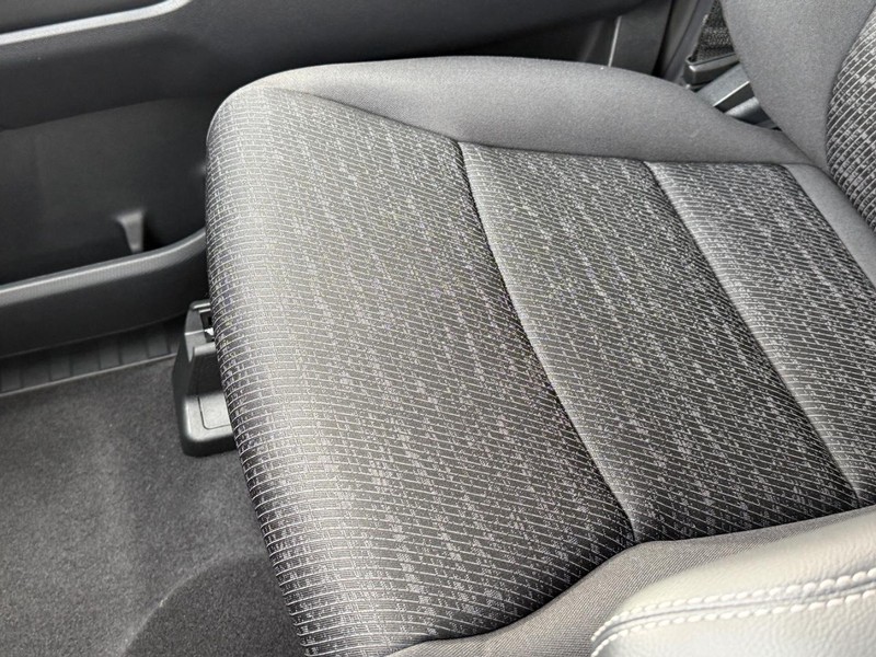 Ford F-150 Vehicle Full-screen Gallery Image 21