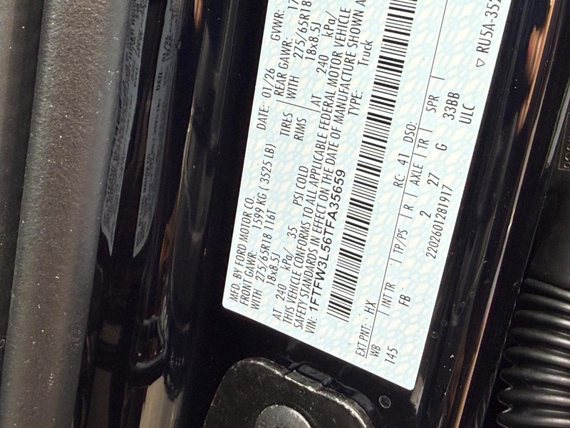 Ford F-150 Vehicle Full-screen Gallery Image 22