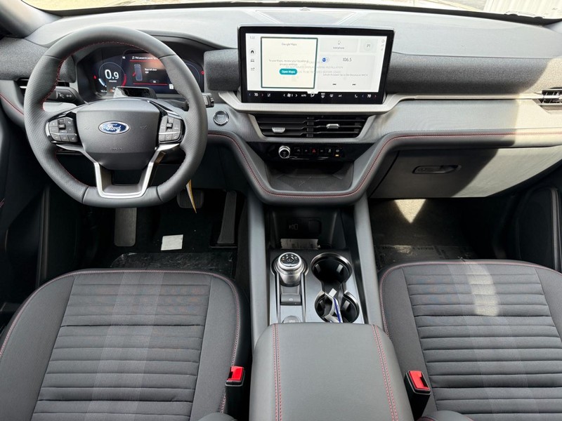Ford Explorer Vehicle Full-screen Gallery Image 11
