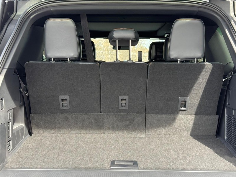 Ford Expedition Vehicle Full-screen Gallery Image 6