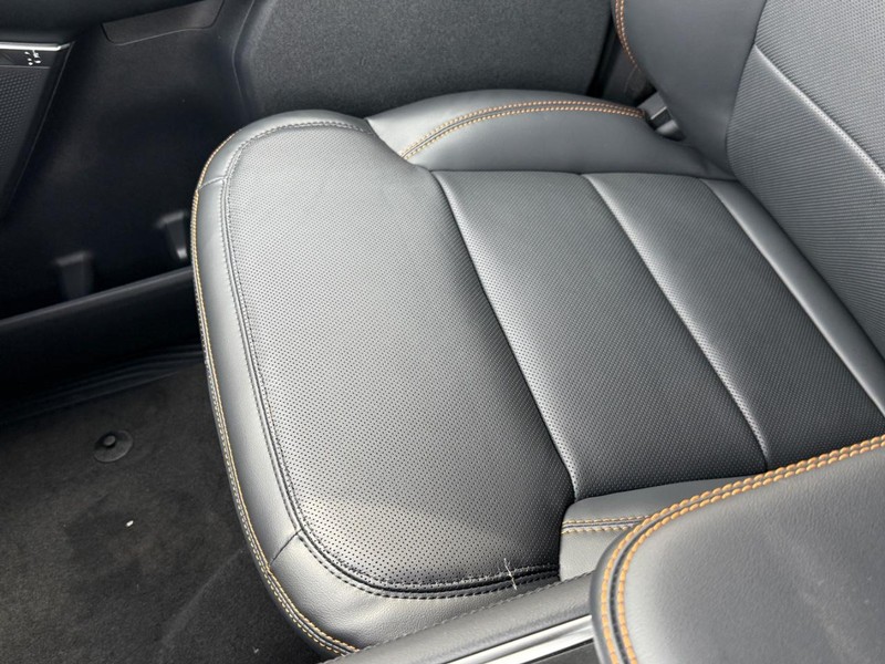 Ford Expedition Vehicle Full-screen Gallery Image 21