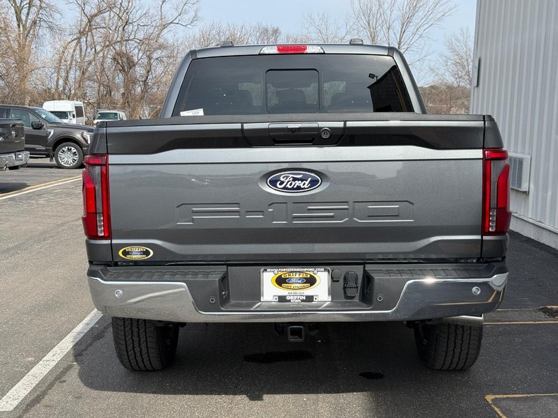 Ford F-150 Vehicle Full-screen Gallery Image 4