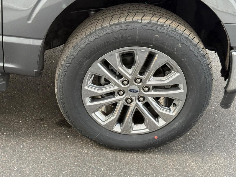 Ford F-150 Vehicle Full-screen Gallery Image 7