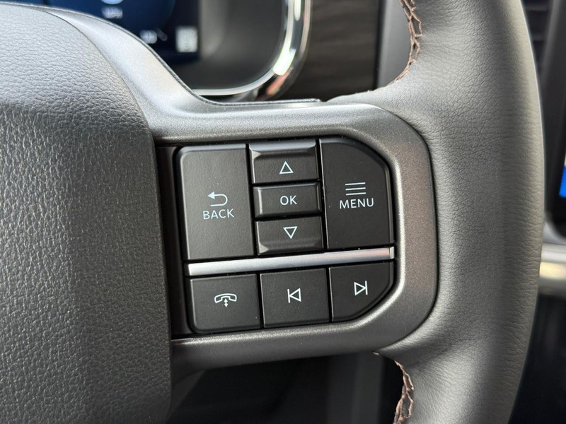 Ford F-150 Vehicle Full-screen Gallery Image 16