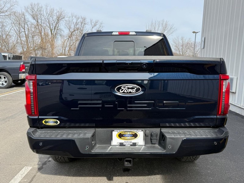 Ford F-150 Vehicle Full-screen Gallery Image 6
