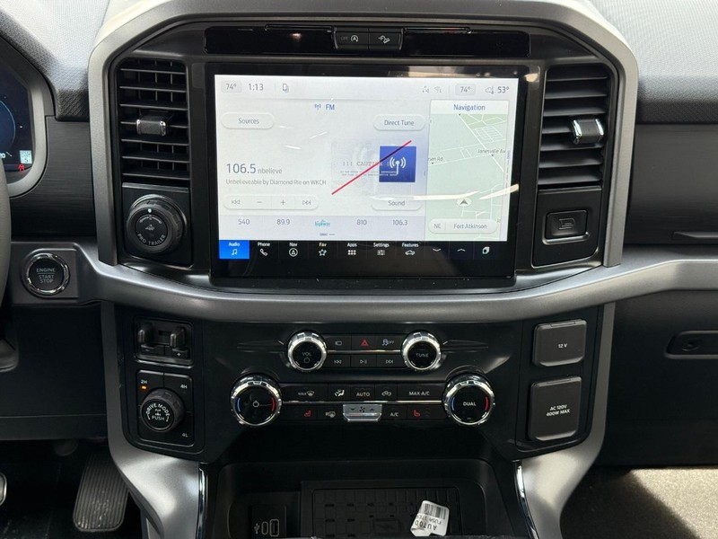 Ford F-150 Vehicle Full-screen Gallery Image 11