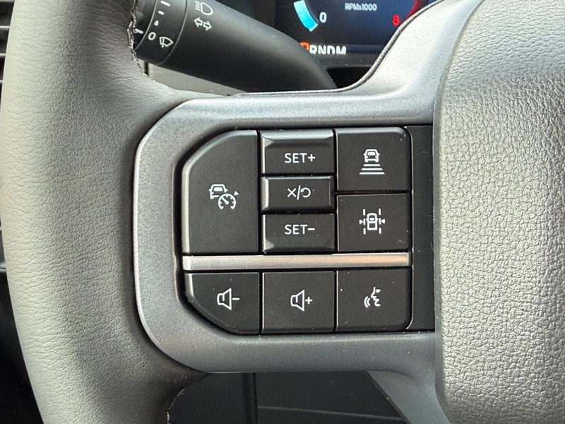 Ford F-150 Vehicle Full-screen Gallery Image 15