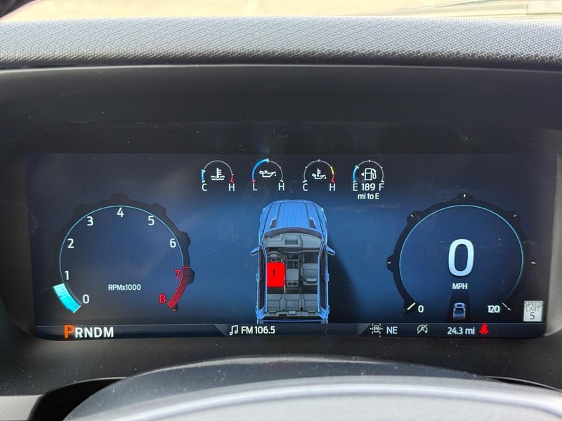 Ford F-150 Vehicle Full-screen Gallery Image 17