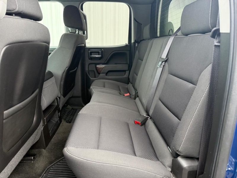 GMC Sierra 1500 Vehicle Full-screen Gallery Image 9