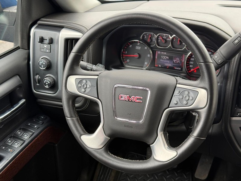 GMC Sierra 1500 Vehicle Full-screen Gallery Image 13