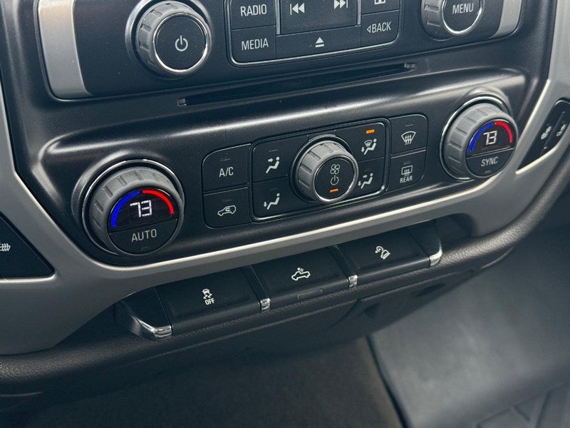 GMC Sierra 1500 Vehicle Full-screen Gallery Image 19