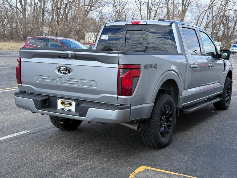 Ford F-150 Vehicle Full-screen Gallery Image 5